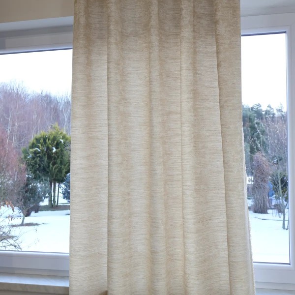 Zasłona beżowa z subtelnym wzorem roślinnym 376 – Zasłony – zdjęcie 4