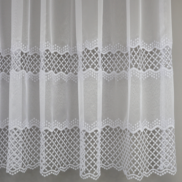 Firana biała z pasem gipiury 205