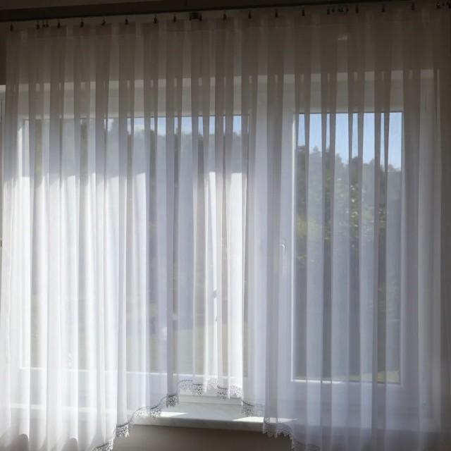 Firana wycięta w łuk z gipiurą 236 – Firany – zdjęcie 2