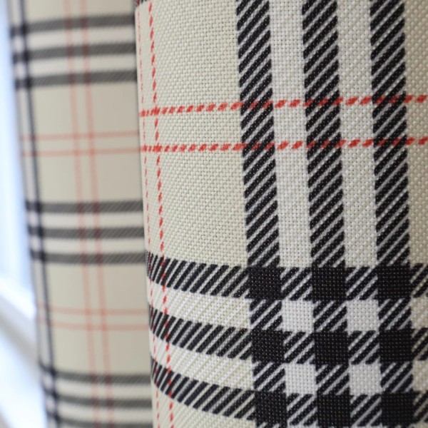 Beżowa zasłona w kratę angielską 260 – Zasłony – zdjęcie 4