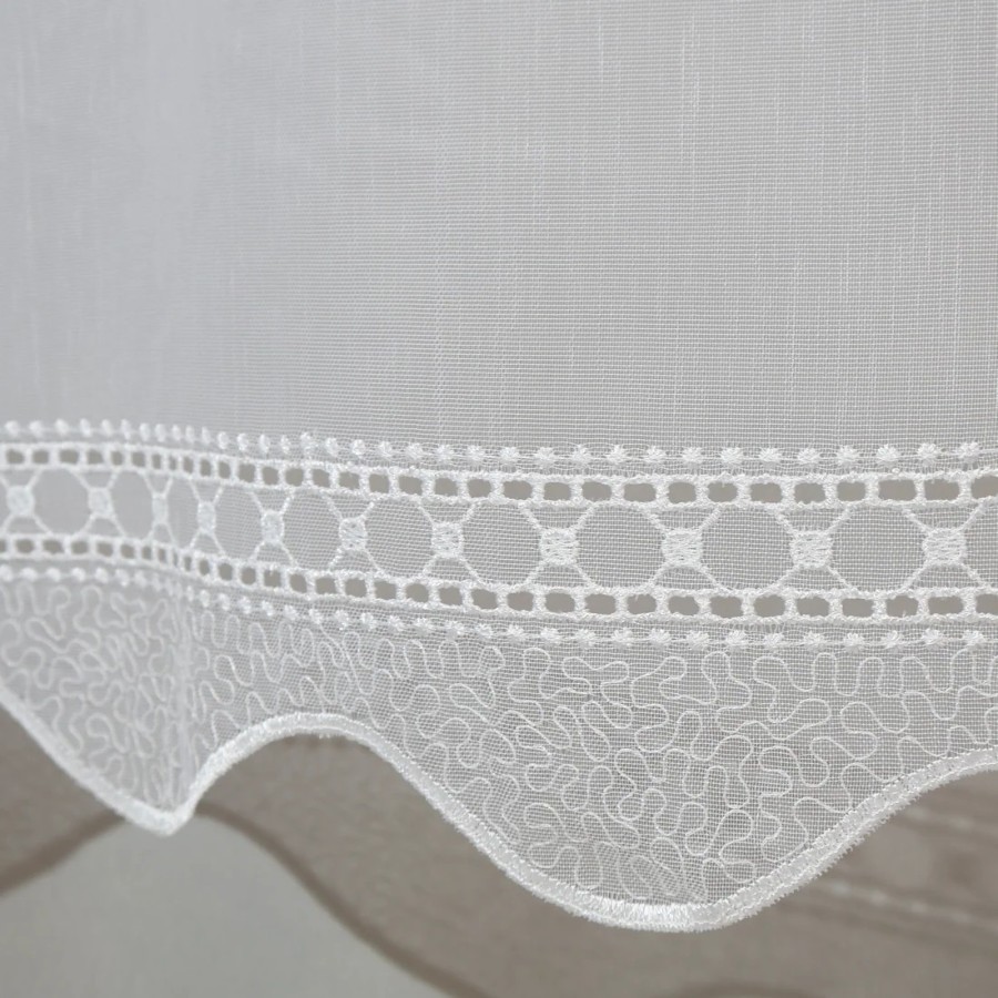 Klasyczna prosta firana z haftem 057 – Firany – zdjęcie 1