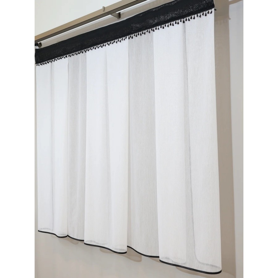 Prosta firana z czarnymi koralikami czarna lamówka 305 – Firany – zdjęcie 6