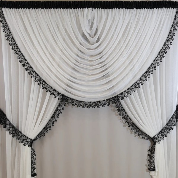 Firana śmietankowa upinana na boki z czarną gipiurą 064 – Firany – zdjęcie 6