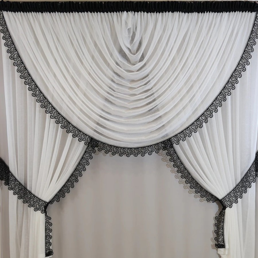 Firana śmietankowa upinana na boki z czarną gipiurą 064 – Firany – zdjęcie 6