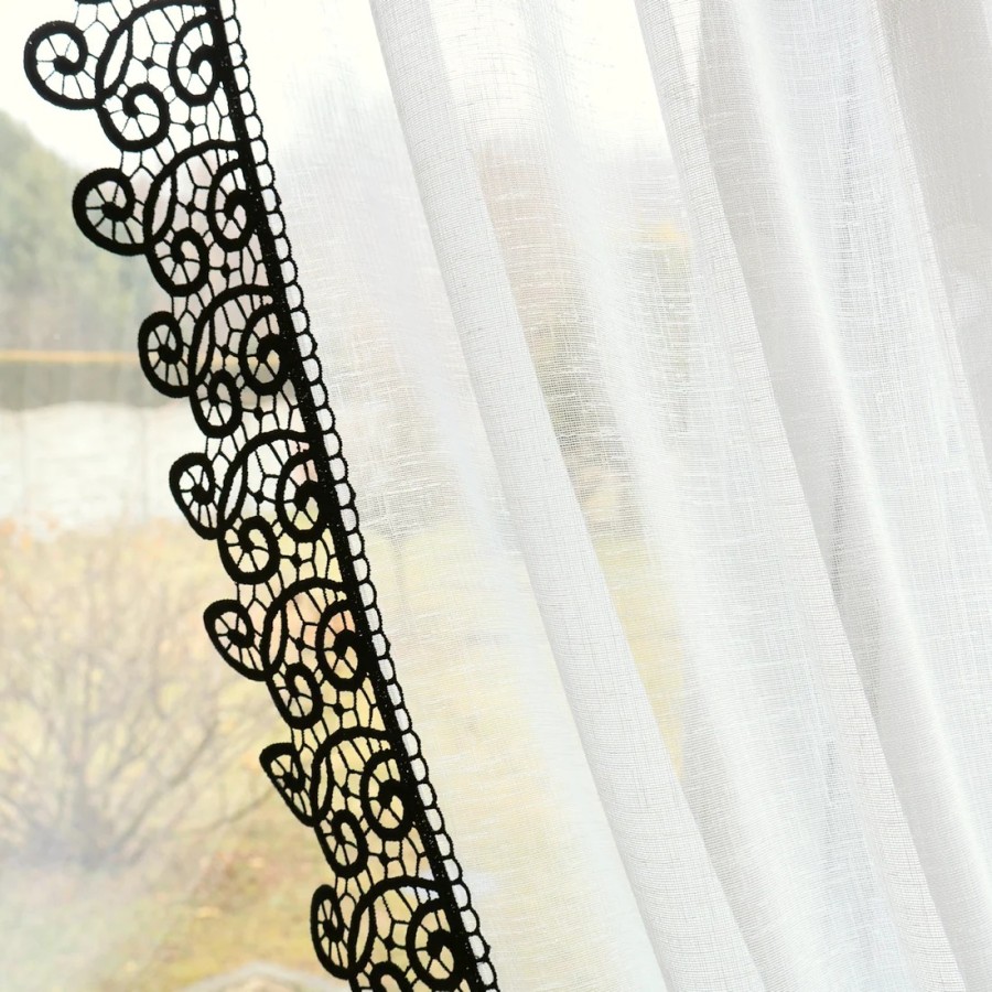 Firana śmietankowa upinana na boki z czarną gipiurą 064 – Firany – zdjęcie 3