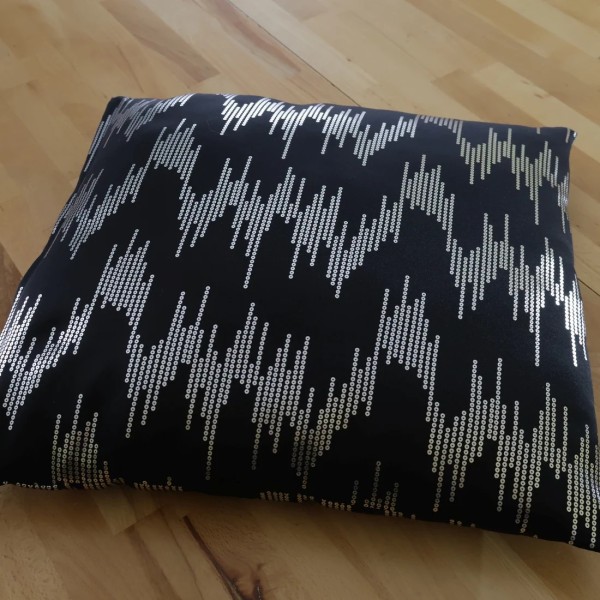 Poszewka na poduszkę czarna srebrne dodatki jak cekiny 319 – Dodatki – zdjęcie 2