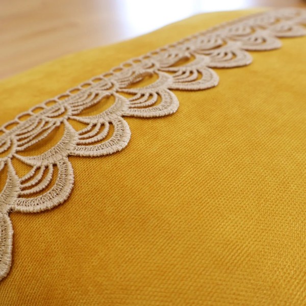 Poszewka na poduszkę z beżową gipiurą musztardowy 333 – Dodatki – zdjęcie 2