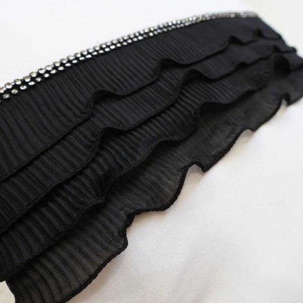 Poszewka na poduszkę z czarna falbanką cyrkonie biały 335 – Dodatki – zdjęcie 4