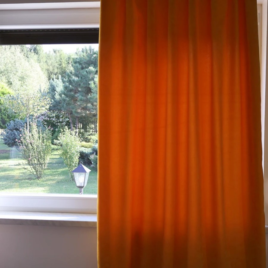 Zasłona kolor musztardowy efekt zamszu 337 – Zasłony – zdjęcie 5