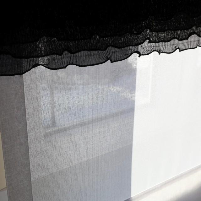 Firana panelowa roletka z falbaną z dodatkiem złotego 355 – Firany – zdjęcie 2