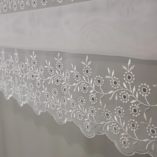 Firana panelowa z woal ozdobnym haftem i zakładkami 357 – Firany – zdjęcie 4