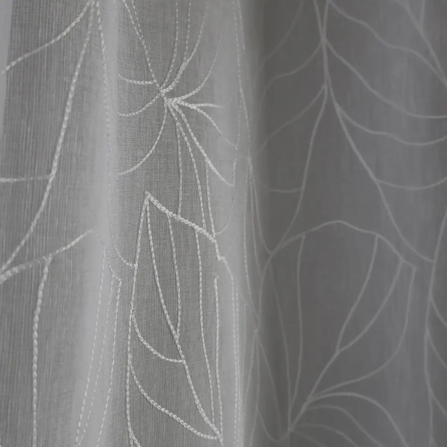 Firana biała haftowana z motywem liści 369 – Firany – zdjęcie 4