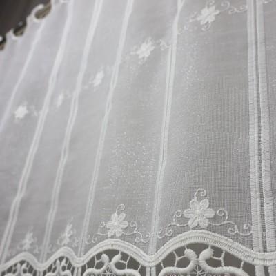 Zazdrostka kremowa z batystu z haftem i gipiurą 373 – Do kuchni – zdjęcie 6