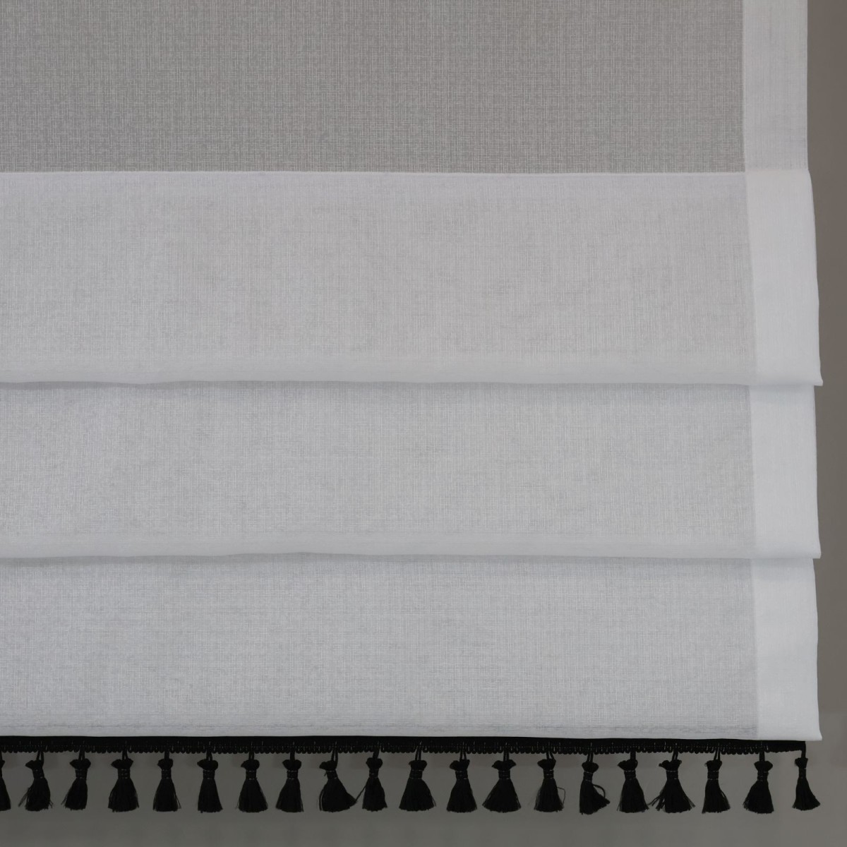 Firana panelowa ekran z czarnymi chwościkami 186 – Firany – zdjęcie 1