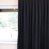 Zasłona velvet czarna zaciemniająca 402