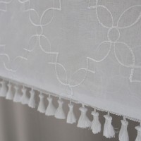 Panel okienny biały z dekoracyjnymi frędzlami 411