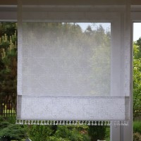 Panel okienny biały z dekoracyjnymi frędzlami 411