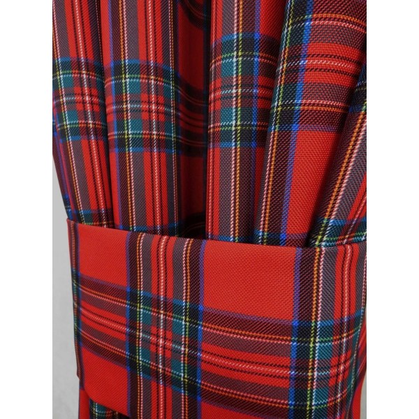 Czerwona zasłona w kratę szkocką 120 – Zasłony – zdjęcie 2
